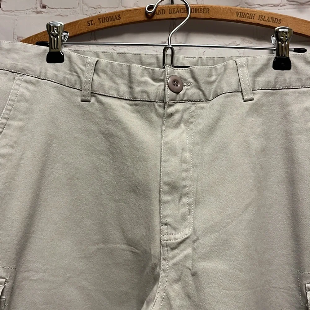 Wantdo Stone Color Shorts - Picture 3 of 9